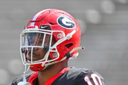 Georgia's Dumas-Johnson enters transfer portal