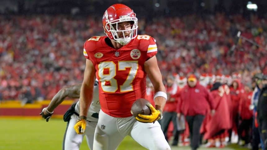 Kelce, in cuss fest, says K.C. woes 'not just 1 guy'