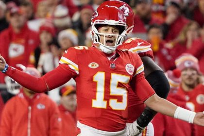 Mahomes regrets outburst, interaction with Allen