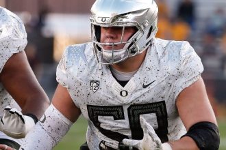 Oregon's Powers-Johnson, Irving will enter draft