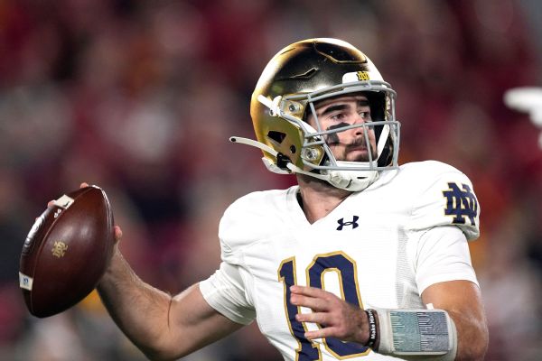 QB Pyne going back to ND, won't play football