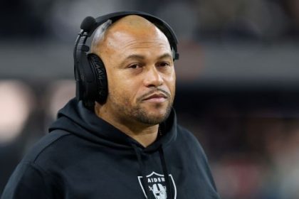 Raiders' D denies Chiefs chance to clinch eighth straight AFC West title