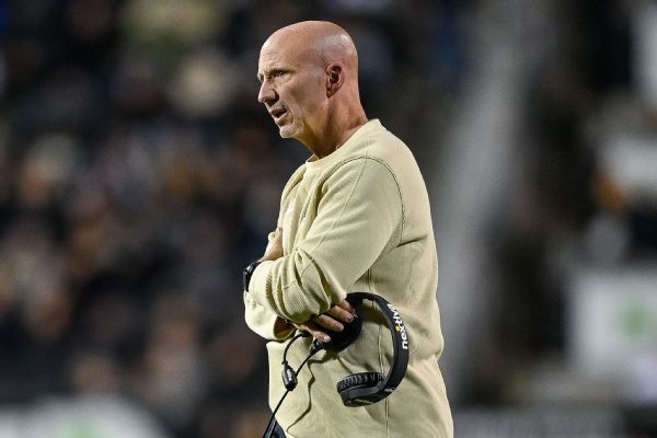 Sources: Colorado DC Kelly joining Auburn's staff