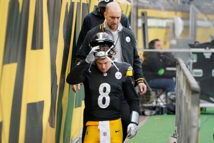 Steelers' Pickett leaves loss with ankle injury