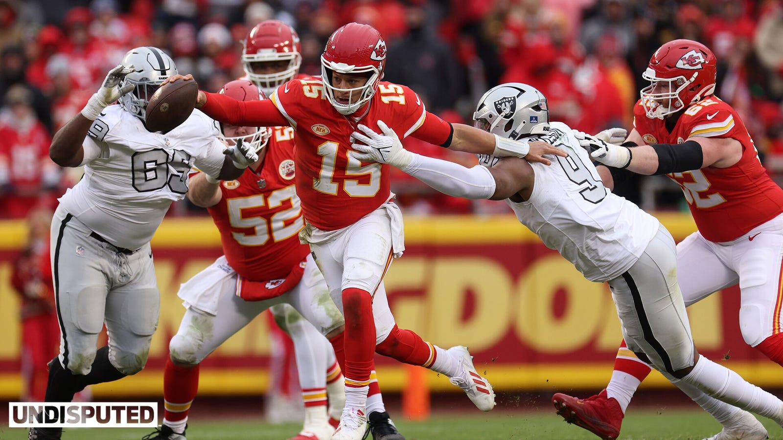 Raiders upset Patrick Mahomes, Chiefs at Arrowhead Stadium on Christmas Day 