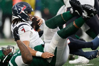 Texans' Stroud into protocol; Collins also injured