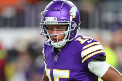 Vikings to start Dobbs despite rash of turnovers