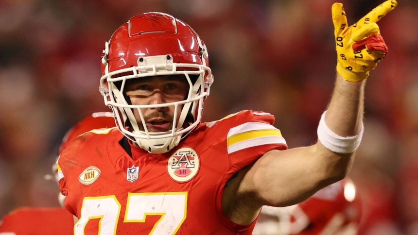 Chiefs' Kelce says he plans on playing in 2024