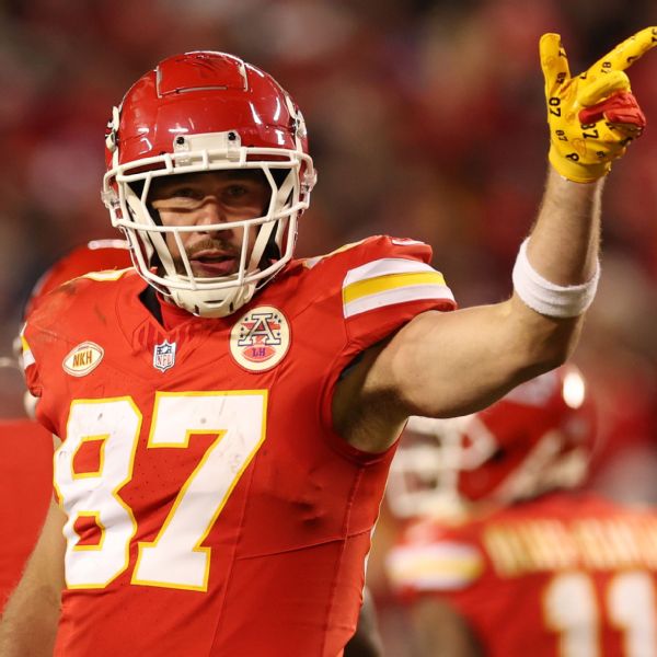 Chiefs regroup, clinch 8th straight AFC West title