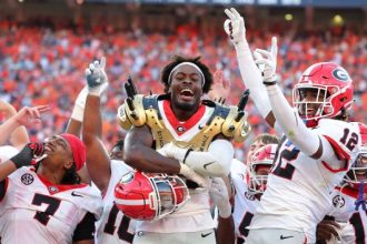 Georgia opens as betting favorite to win '25 CFP