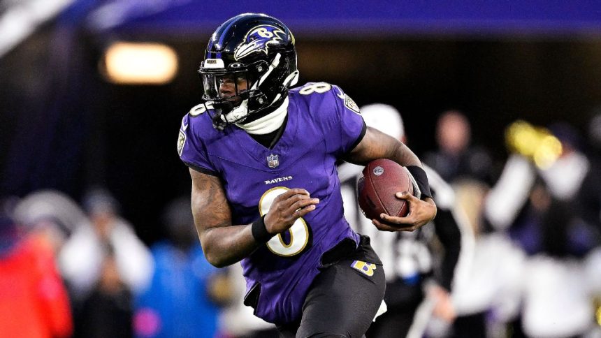 'Hungry' Lamar powers Ravens' second-half surge
