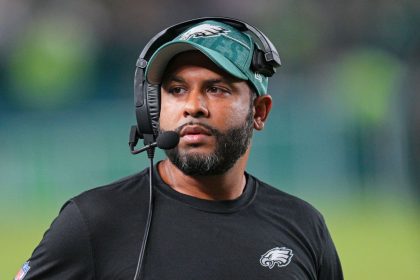 Reports: Eagles' Sirianni fires demoted DC Desai