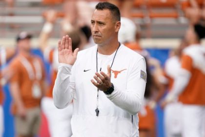 Sarkisian, Texas agree to extension through 2030