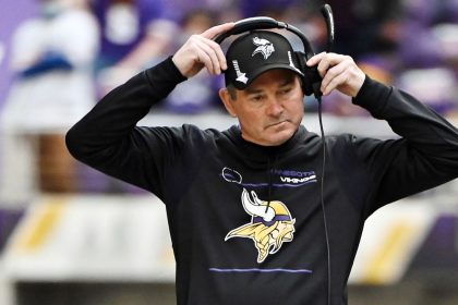 Cowboys hire Zimmer as DC after uncertainty