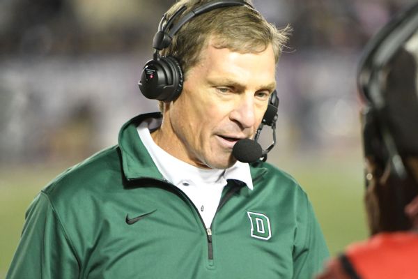 Dartmouth to name facility after coach Teevens