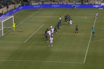 Mariano Torres scores an OUTRAGEOUS free kick to give Deportivo Saprissa a 3-2 lead over Philadelphia Union