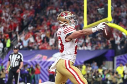Niners open as favorites to win Super Bowl in '25