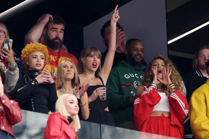 Taylor Swift supports Travis Kelce, chugs drink at Super Bowl LVIII