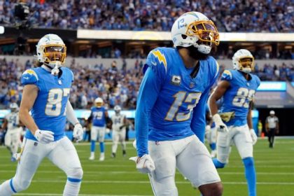 Bears acquire Pro Bowl WR Allen from Chargers