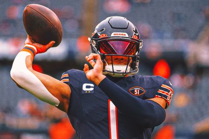 Bears trading Justin Fields to Steelers for conditional sixth-round pick