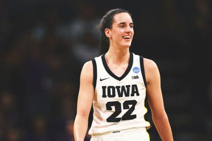 Caitlin Clark drops double-double as No. 1 seed Iowa tops Holy Cross, 91-65