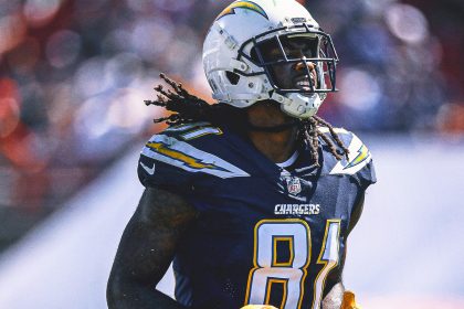 Chargers release WR Mike Williams, restructure OLB Khalil Mack's contract