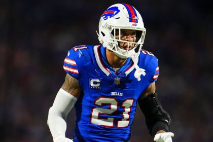 Ex-Bills S Poyer agrees to 1-year deal with Fins