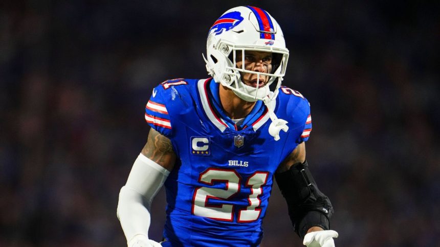 Ex-Bills S Poyer agrees to 1-year deal with Fins