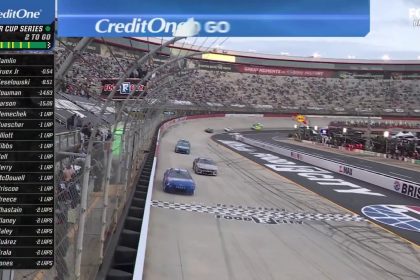 FINAL LAPS: Denny Hamlin wins NASCAR Food City 500 | NASCAR on FOX