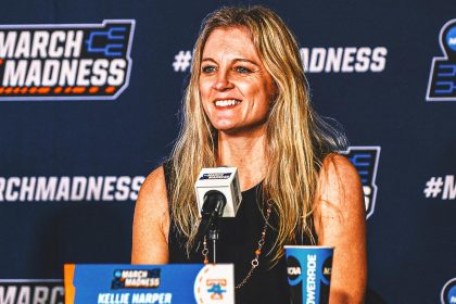 Handful of coaches in women's NCAA Tournament leading their alma maters
