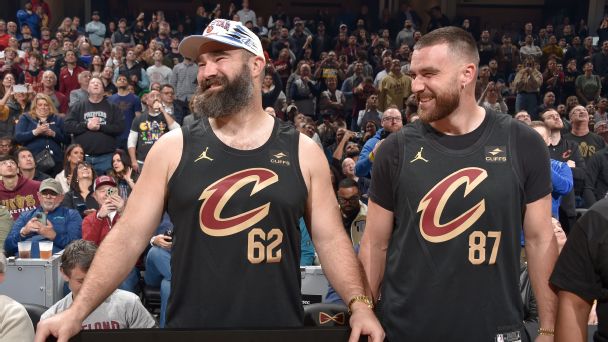 Kelce brothers attend Cavs game for their bobblehead night