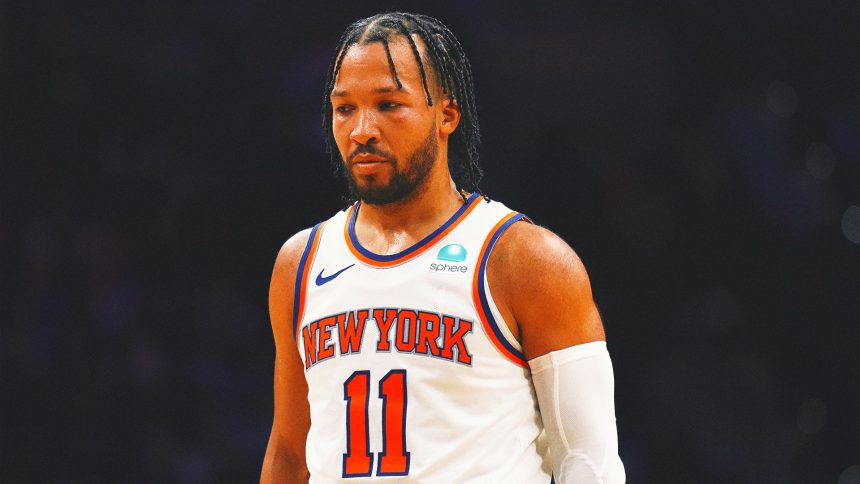 Knicks All-Star guard Jalen Brunson injures left knee on non-contact play against Cavaliers