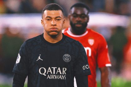 Kylian Mbappé subbed again as PSG drops points in scoreless draw with Monaco