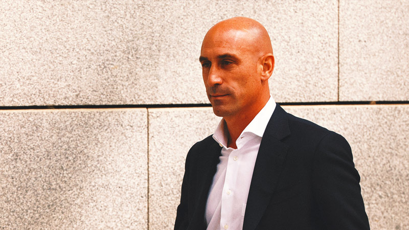 Luis Rubiales tells Spanish court he will cooperate with corruption probe