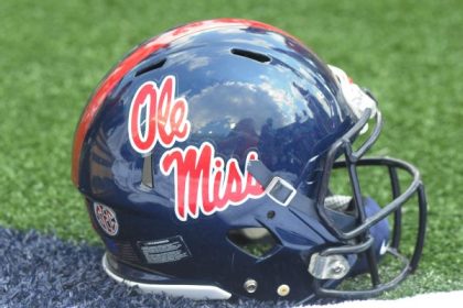 Ole Miss receives in-state pledge from RB Dear