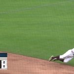 Padres' Xander Bogaerts makes a sweet diving catch to rob the Giants of a hit