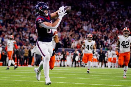 Source: Texans keep TE Schultz with 3-year deal