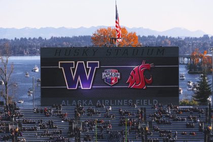 Washington reportedly hires athletic director Pat Chun away from rival Washington State