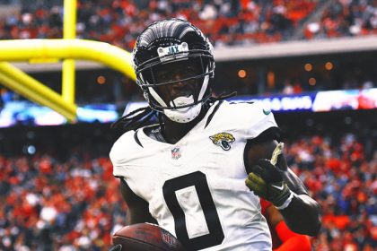 WR Calvin Ridley reportedly signs four-year, $92 million deal with Titans