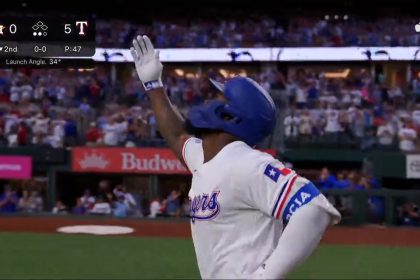 Adolis García BLASTS a 3-run homer to extend the Rangers' lead over the Astros