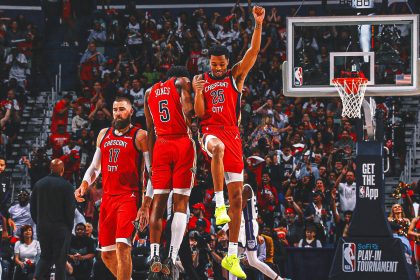 Brandon Ingram, Jonas Valanciunas lift Pelicans past Kings, into the playoffs