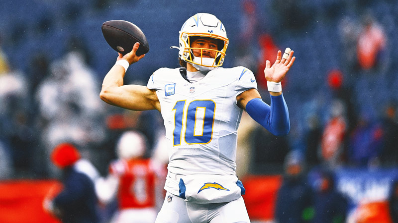 Chargers reportedly denied Justin Herbert trade requests from Patriots, Vikings