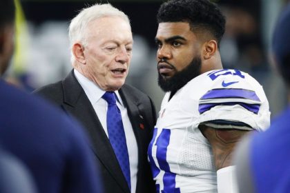 Cowboys eye Elliott reunion amid RB shortage