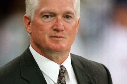 Former Bears, Colts GM Bill Tobin dies at age 83