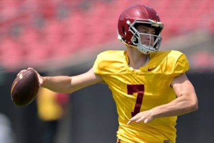 Riley tabs Moss as clear favorite in USC QB race