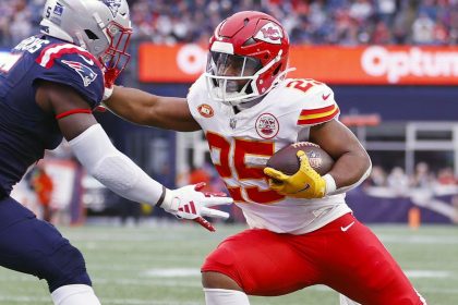 Source: Chiefs bring back RB Edwards-Helaire