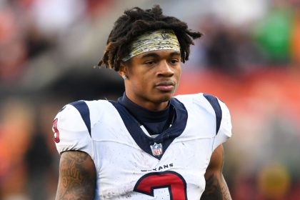 Texans WR Dell has minor wound from shooting