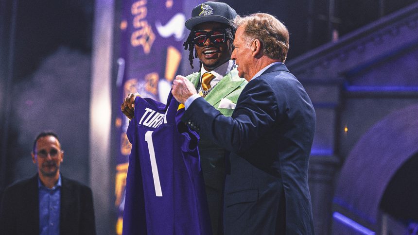 Vikings first-round haul didn't fit script, but Minnesota got immense value