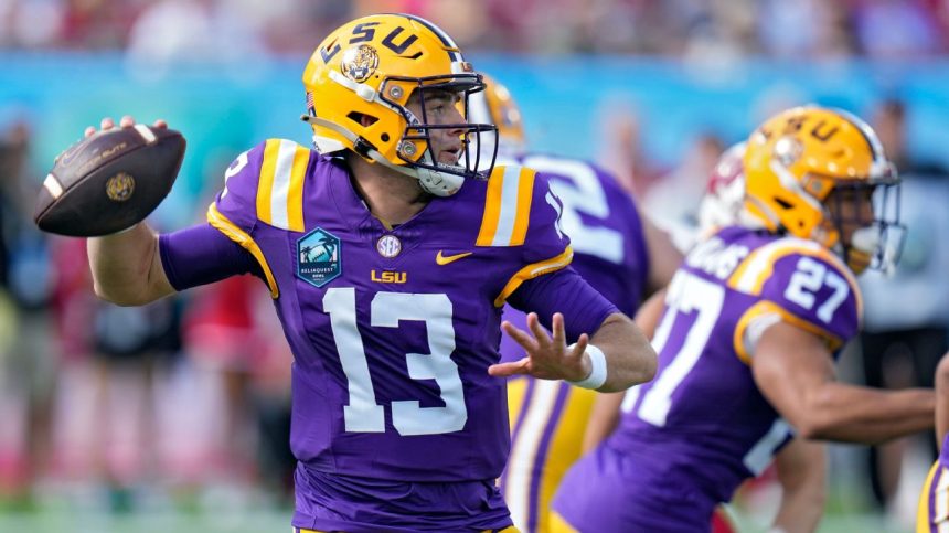 Betting buzz: LSU opens as big favorite over USC for CFB Week 1