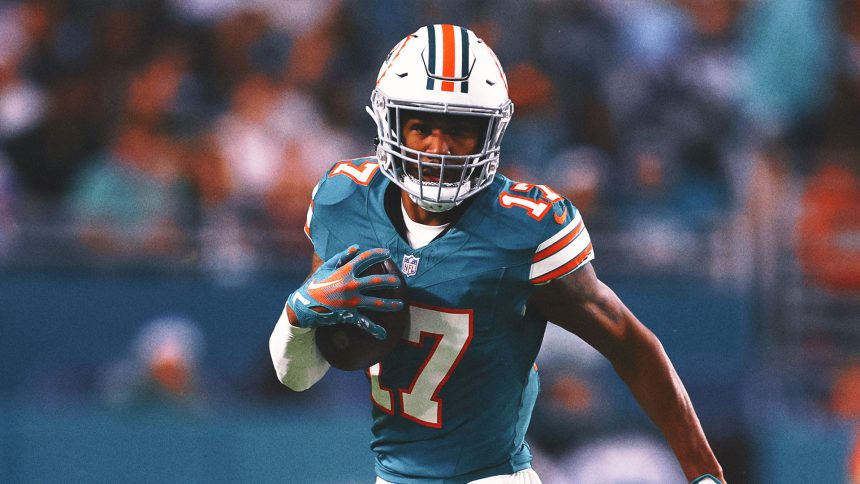 Dolphins reportedly extend Jaylen Waddle, making him one of highest-paid WRs